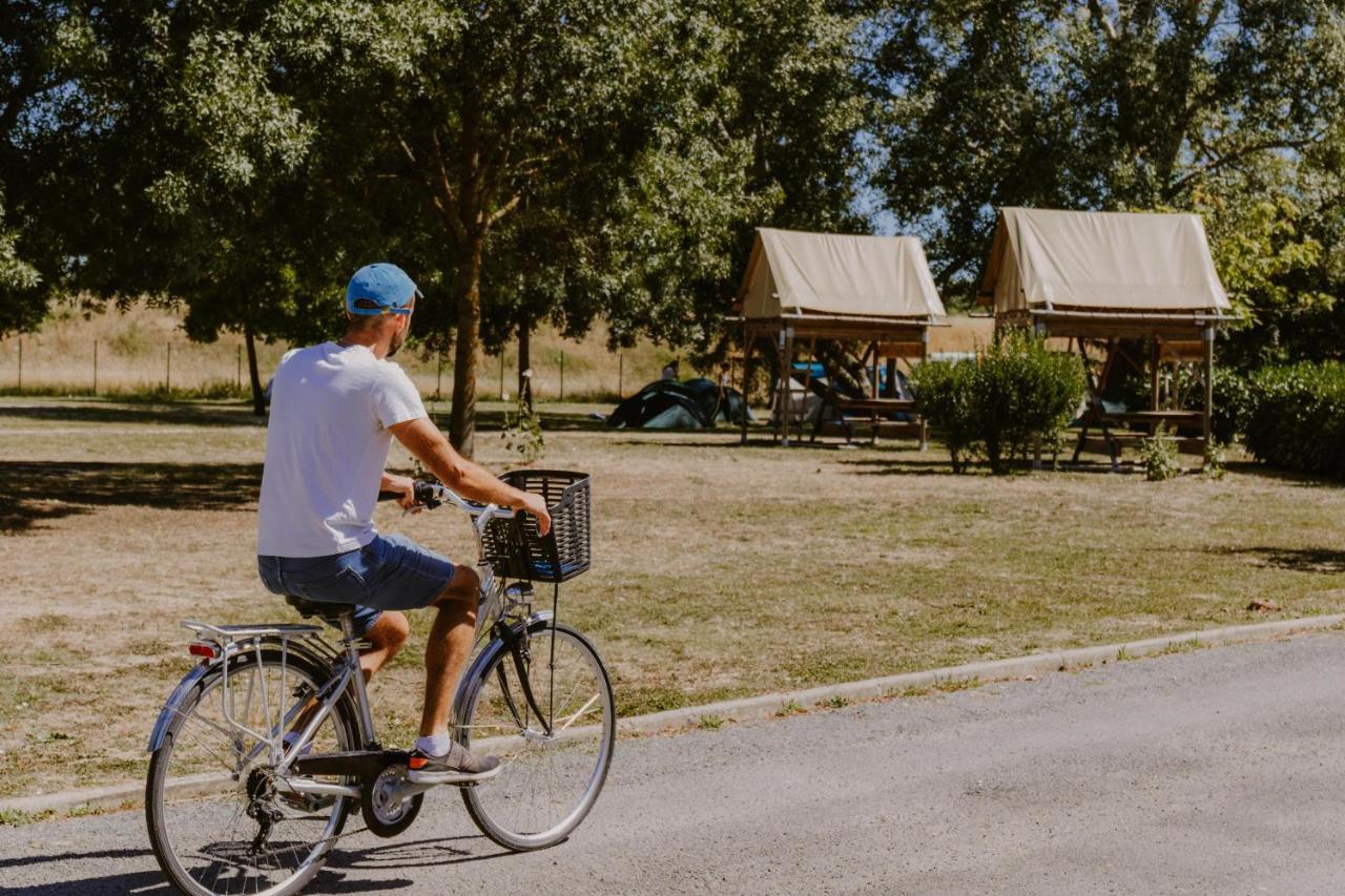 Camping Onlycamp Tours Val De Loire Saint-Avertin Buitenkant foto